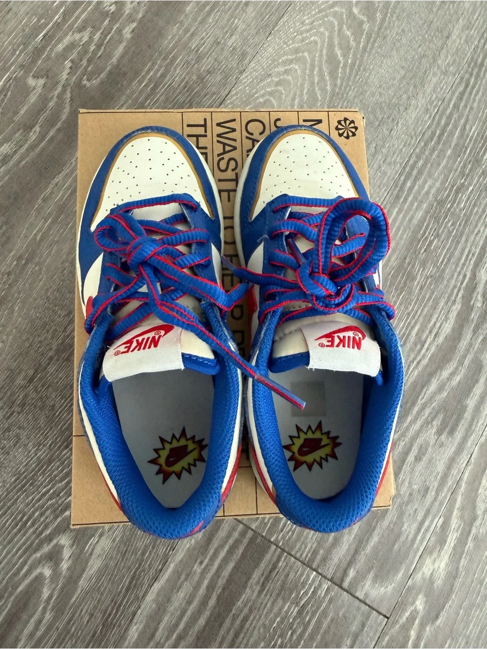 Nike Kids Low-Top Sneakers in Blue, White & Red